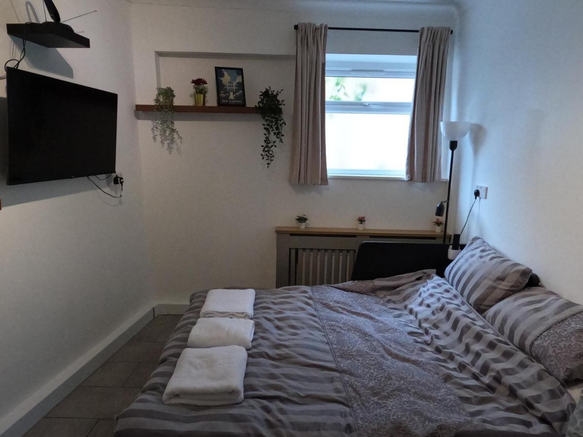 Studio Apartment In Saint Kew Exterior foto