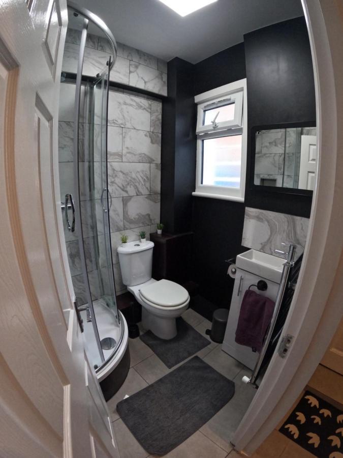 Studio Apartment In Saint Kew Exterior foto